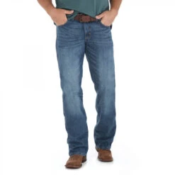 Wrangler Retro® Boot Cut Jean